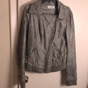 3️⃣ pieces for $10 sale 🏷 Faux Leather Jacket